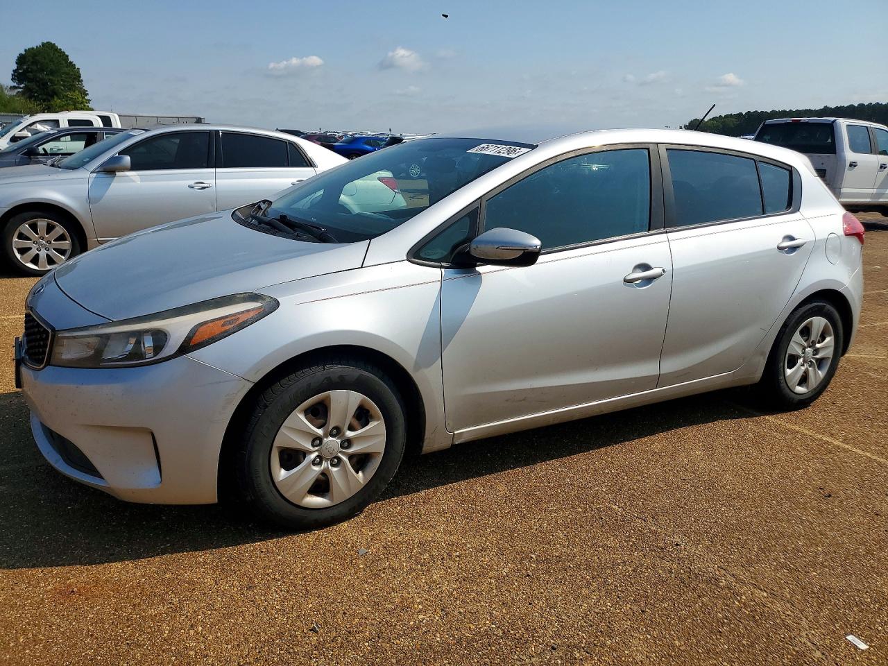 2017 KIA FORTE5 LX