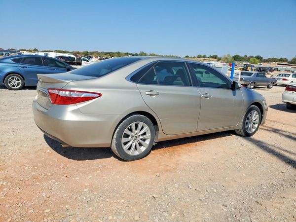 2016 TOYOTA CAMRY