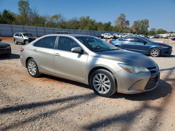 2016 TOYOTA CAMRY