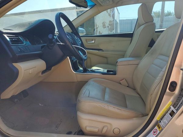 2016 TOYOTA CAMRY