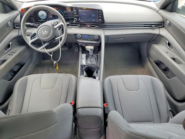 2021 HYUNDAI ELANTRA SEL w/ Convenience Pkg