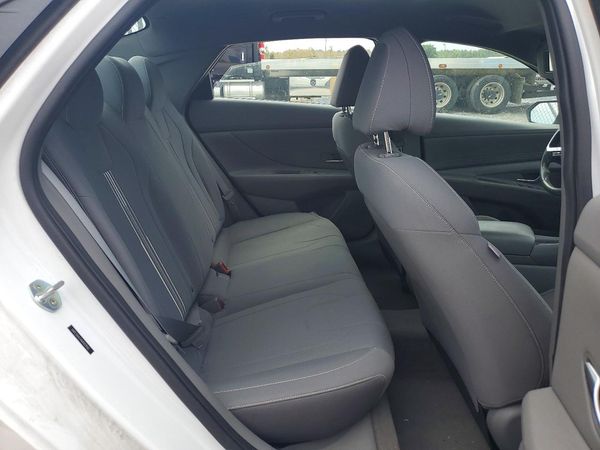 2021 HYUNDAI ELANTRA SEL w/ Convenience Pkg