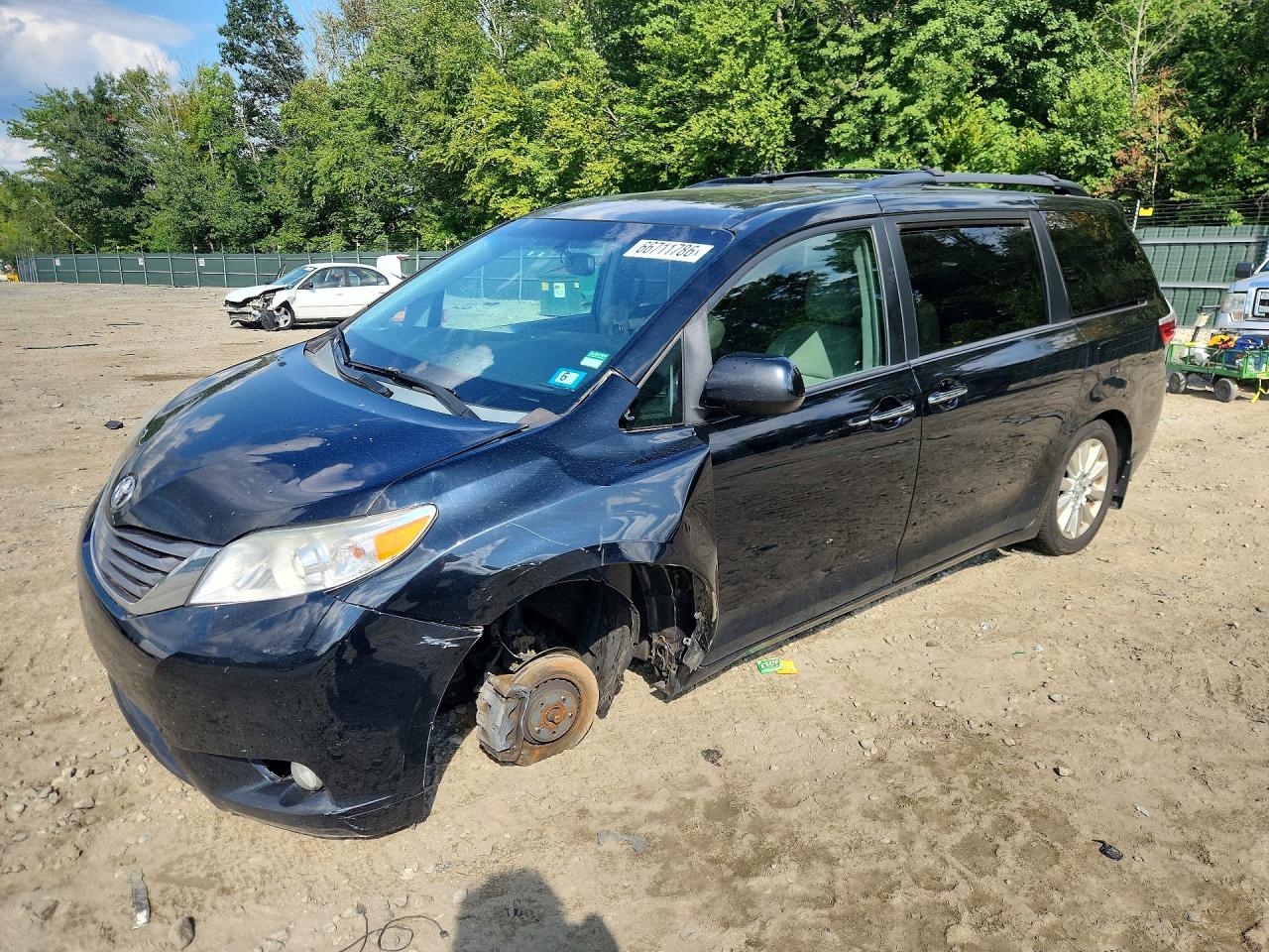 2015 TOYOTA SIENNA