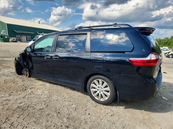 2015 TOYOTA SIENNA