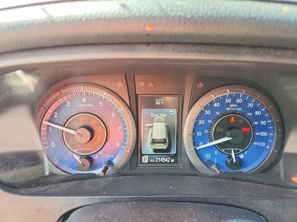 2015 TOYOTA SIENNA