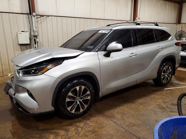 2021 TOYOTA HIGHLANDER