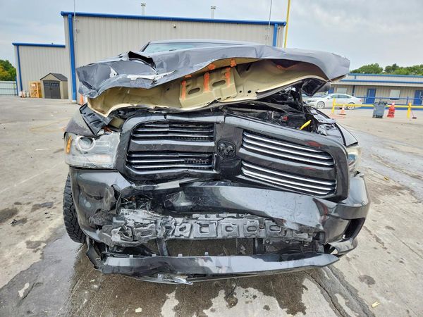 2016 RAM 1500 Sport