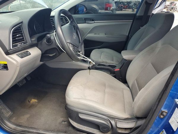 2017 HYUNDAI ELANTRA SE Base
