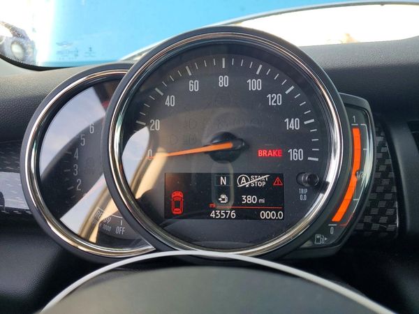2019 MINI COOPER