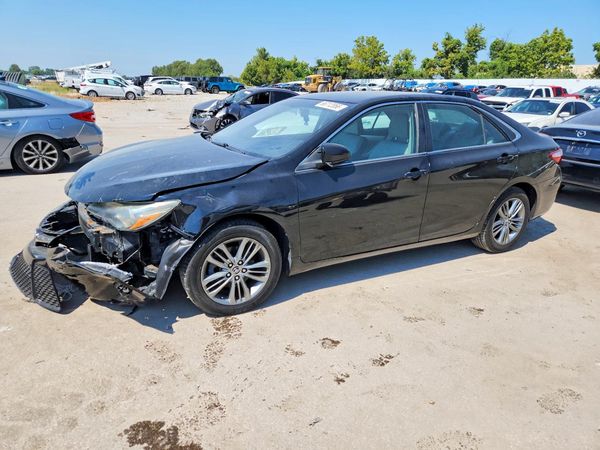 2015 TOYOTA CAMRY