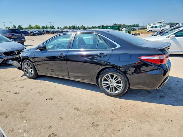 2015 TOYOTA CAMRY