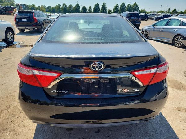 2015 TOYOTA CAMRY
