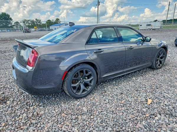 2021 CHRYSLER 300