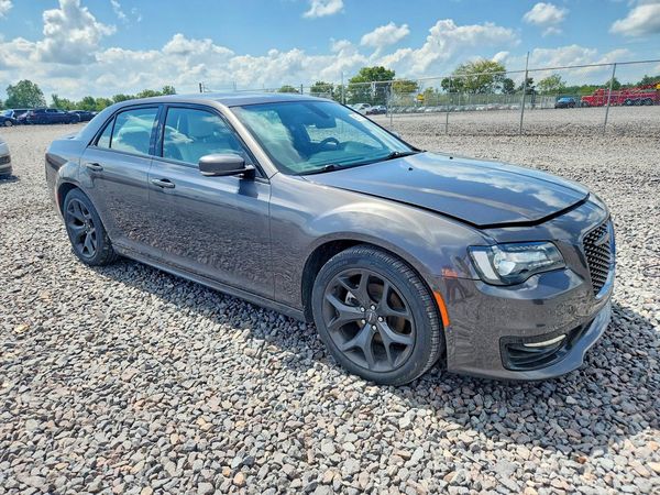 2021 CHRYSLER 300