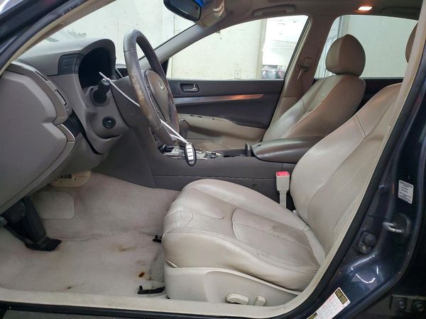 2012 INFINITI G37