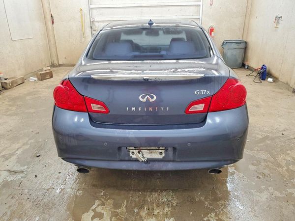 2012 INFINITI G37