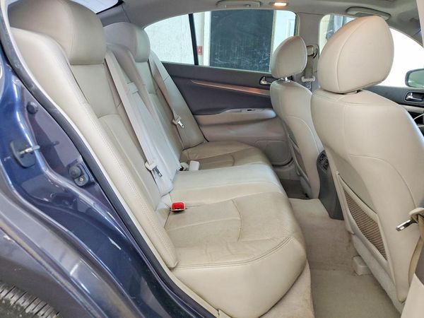 2012 INFINITI G37