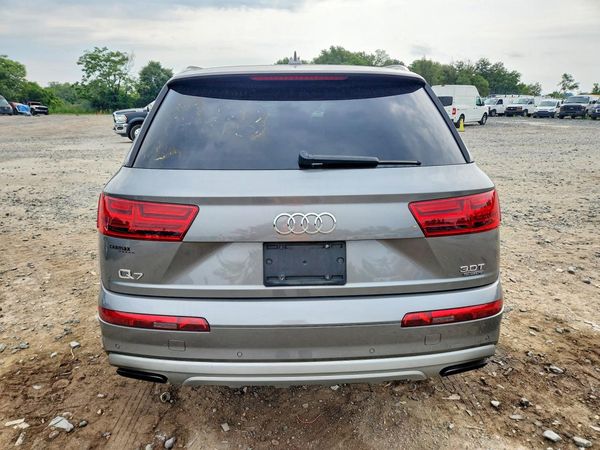 2017 AUDI Q7 quattro Premium