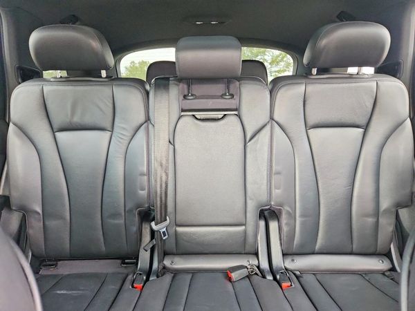 2017 AUDI Q7 quattro Premium