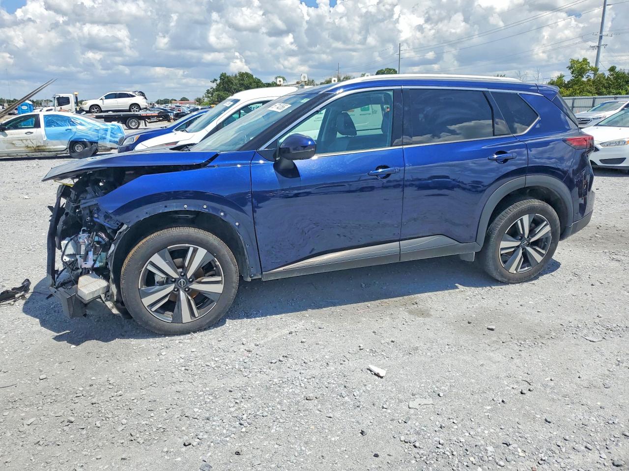 2026 NISSAN ROGUE SL — Front 3/4