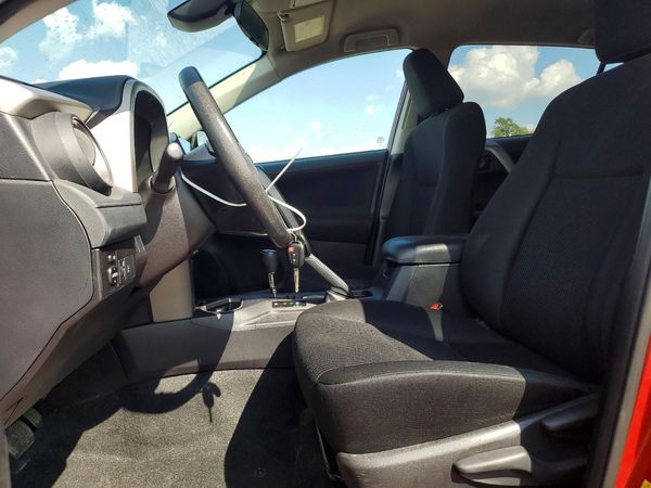 2017 TOYOTA RAV4 LE