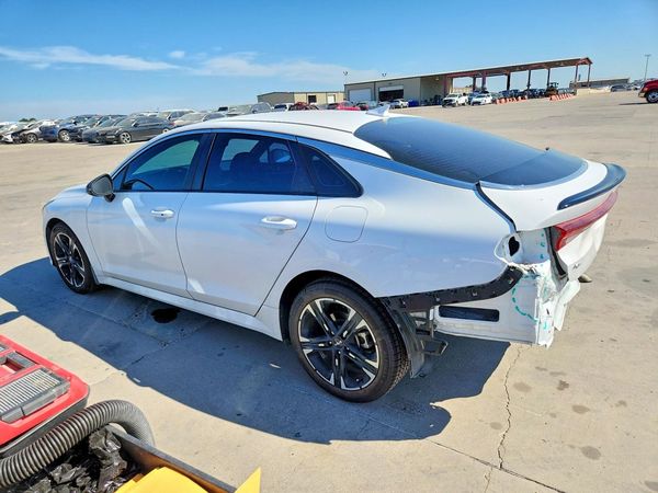 2022 KIA K5