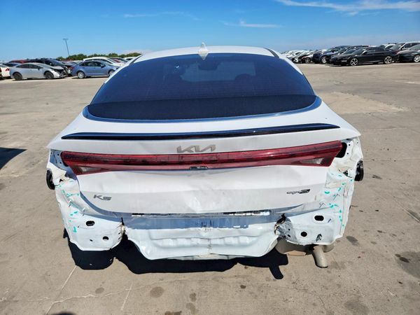 2022 KIA K5