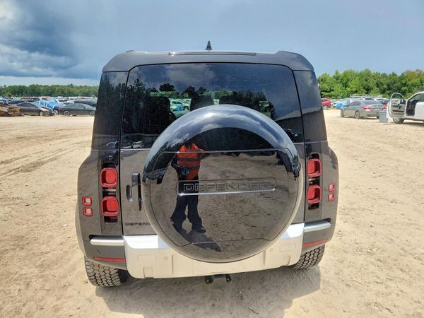 2024 LAND ROVER DEFENDER
