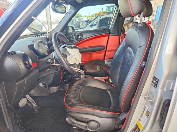 2016 MINI COOPER