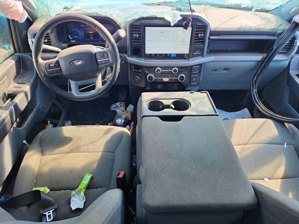 2025 FORD F150 XLT
