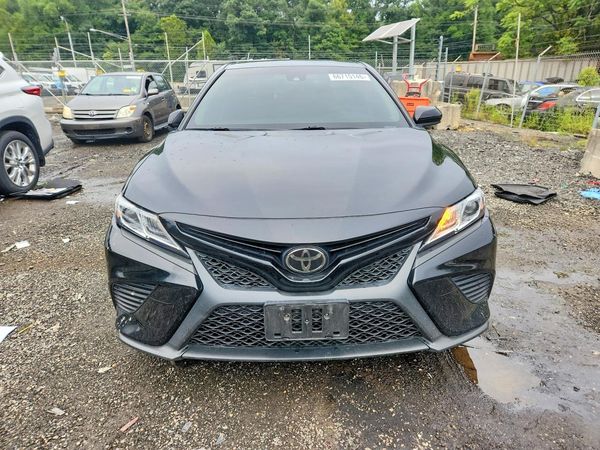 2018 TOYOTA CAMRY