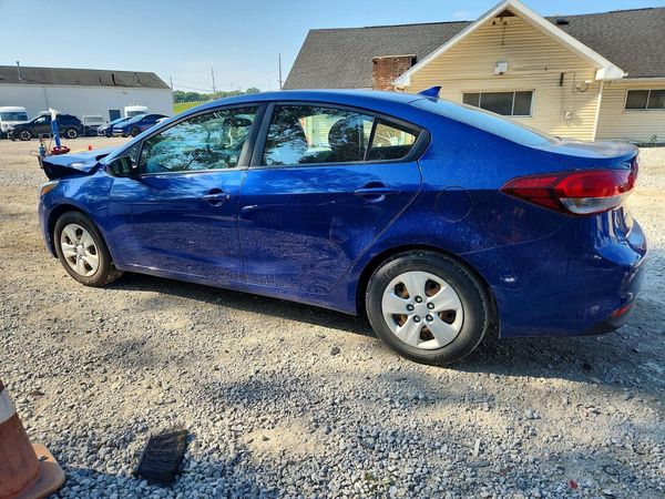 2017 KIA FORTE