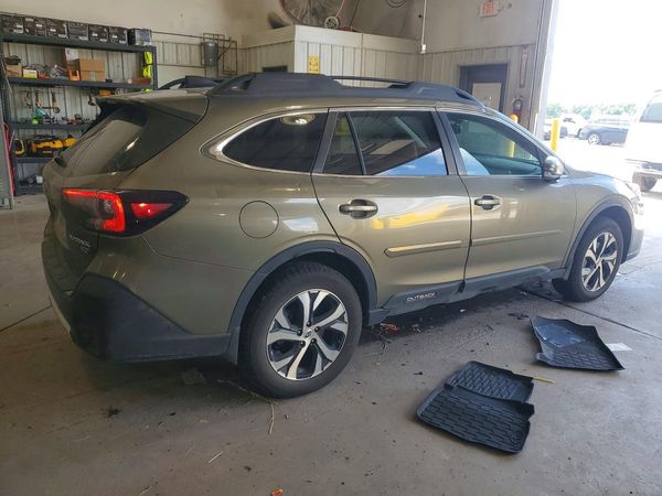2022 SUBARU OUTBACK