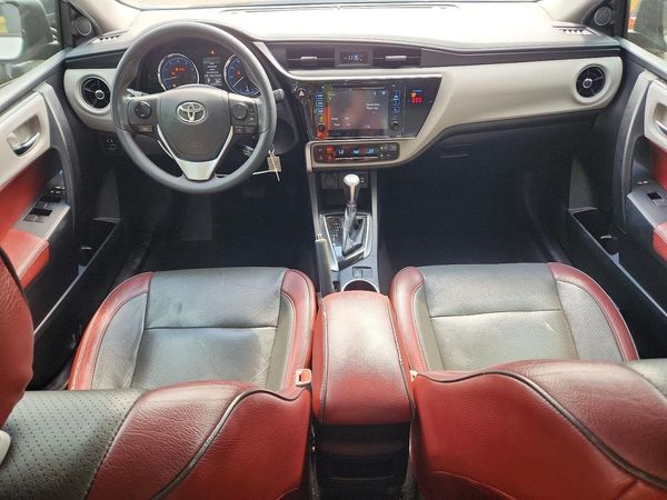 2019 TOYOTA COROLLA