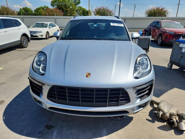 2015 PORSCHE MACAN