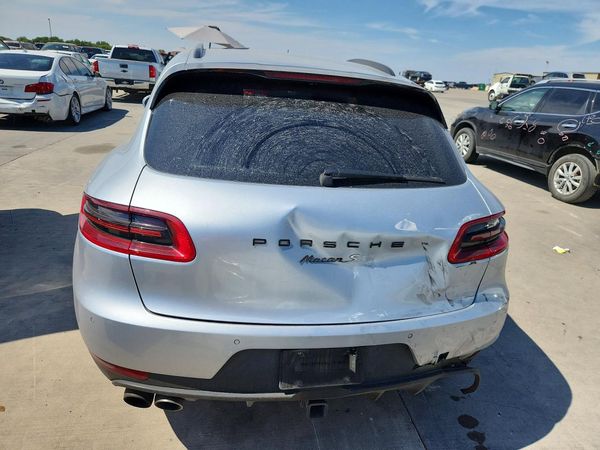 2015 PORSCHE MACAN