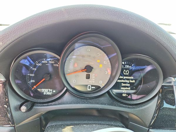 2015 PORSCHE MACAN
