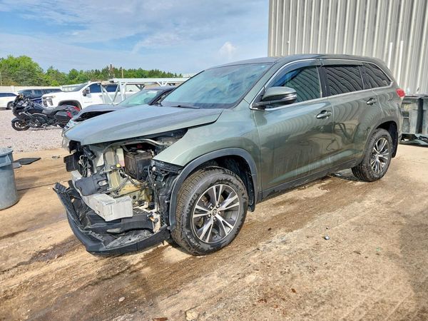 2019 TOYOTA HIGHLANDER LE/LE Plus