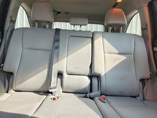 2019 TOYOTA HIGHLANDER LE/LE Plus