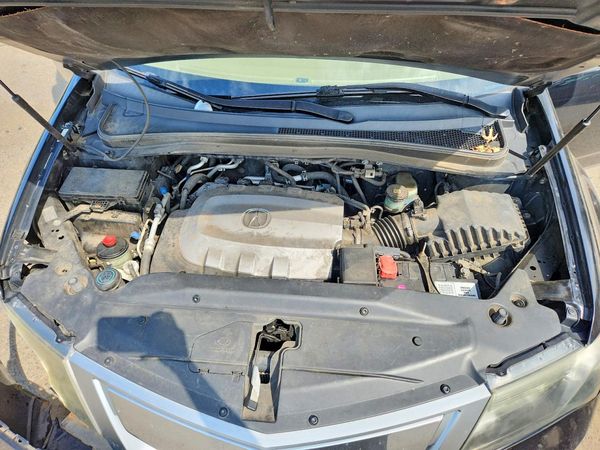2013 ACURA MDX Base — Engine bay