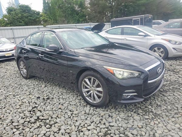 2015 INFINITI Q50