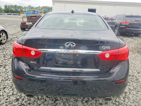 2015 INFINITI Q50