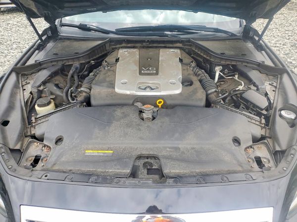 2015 INFINITI Q50
