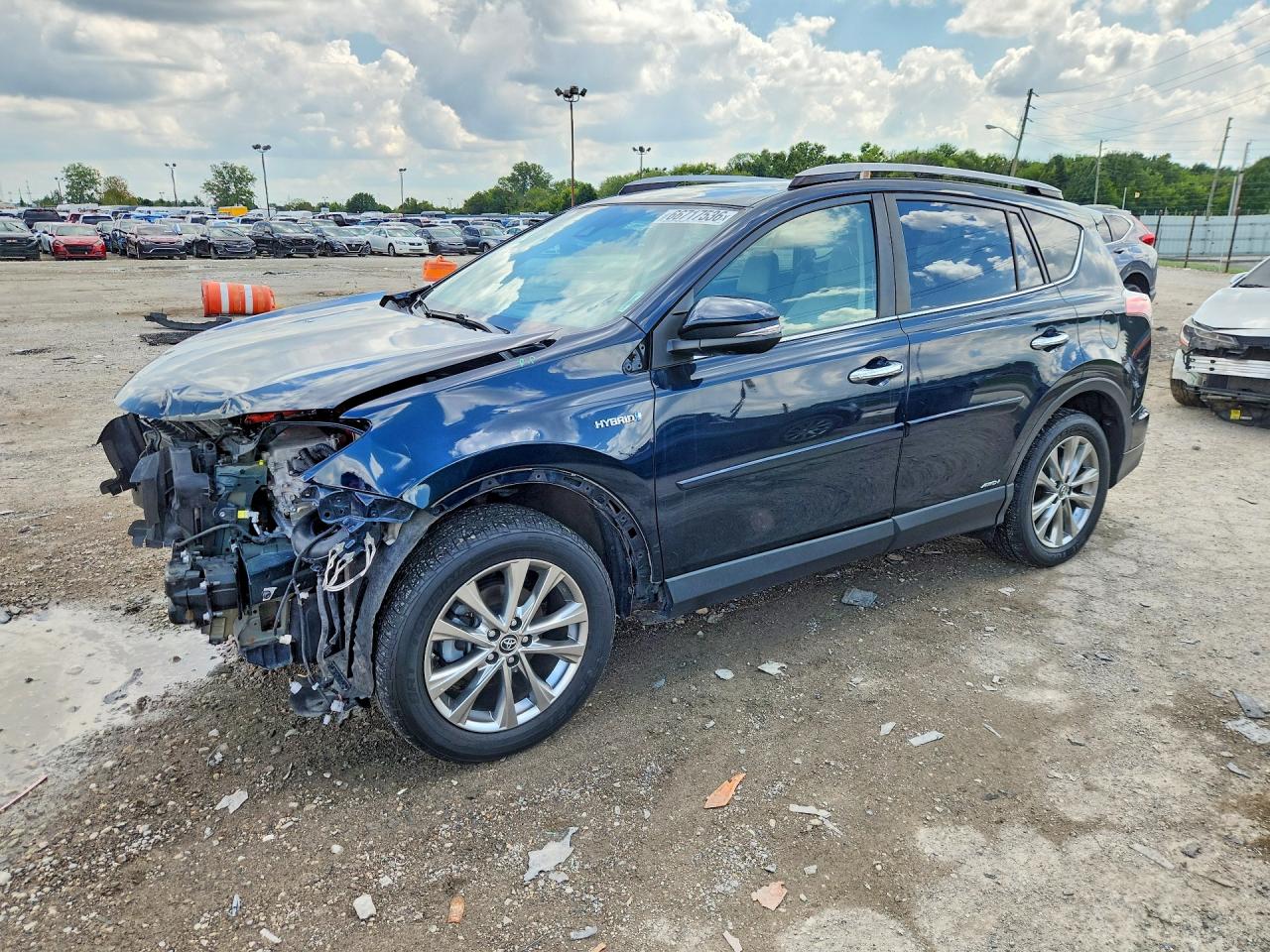 2018 TOYOTA RAV4 Ltd — Front 3/4