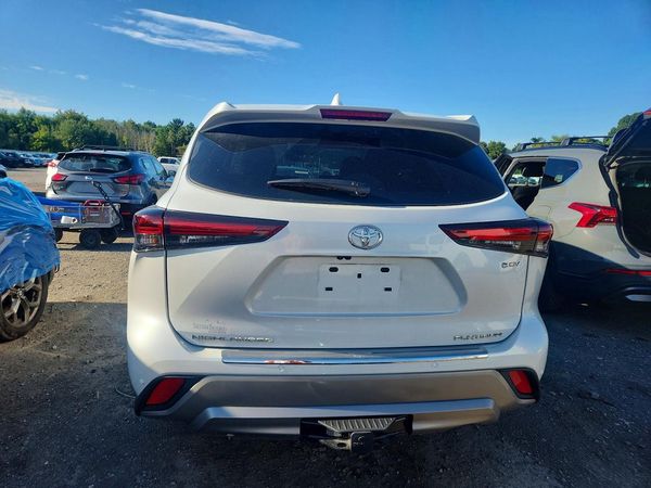 2026 TOYOTA HIGHLANDER Platinum — DIRR