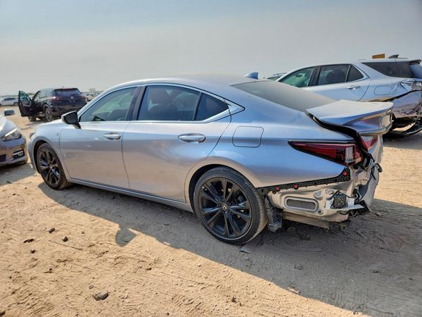 2022 LEXUS ES