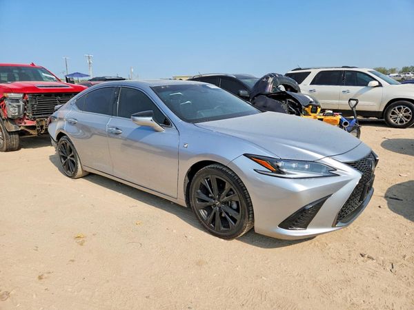 2022 LEXUS ES