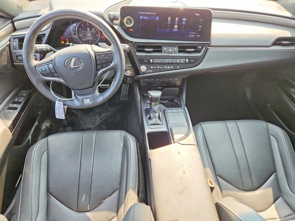 2022 LEXUS ES
