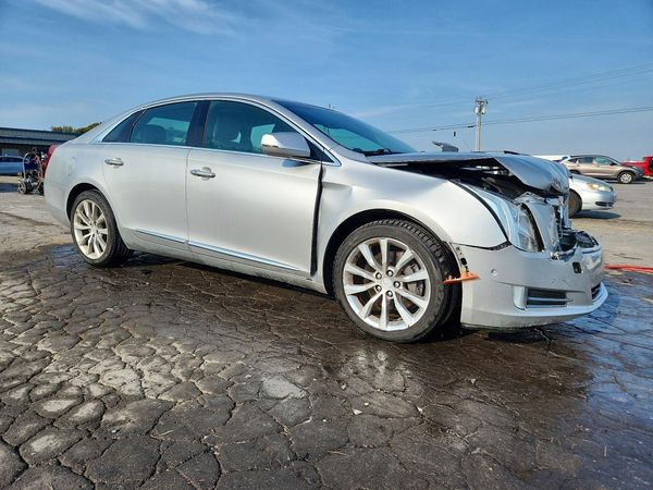2016 CADILLAC XTS — Passenger 3/4