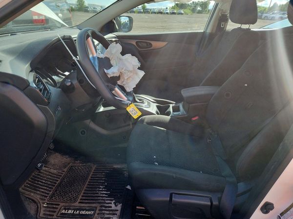 2019 NISSAN ROGUE — DENT